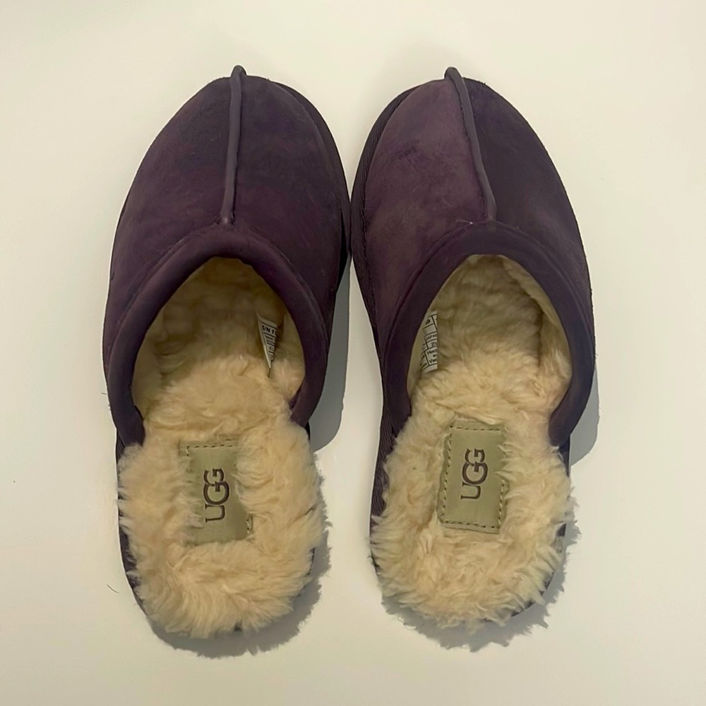 UGG PEARLE Purple Slippers Size 6. New. NWOT